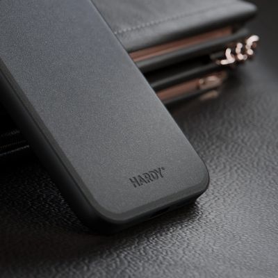 11. 3mk Hardy Apple Seidenleder MagCase für Apple iPhone 16 Plus - Schwarz