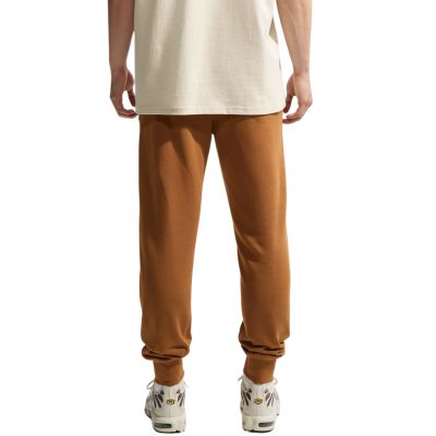 2. Nike Club Herrenhose Braun FN3801 270