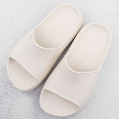 2. Zaxy RR285048 W INT2134A Flip-Flops