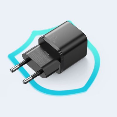 7. Joyroom Schnelles USB Typ C Ladegerät 20W Power Delivery Quick Charge 3.0 AFC schwarz (L-P202)