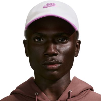 5. Nike Club Cap Weiß und Rosa FB5368 103