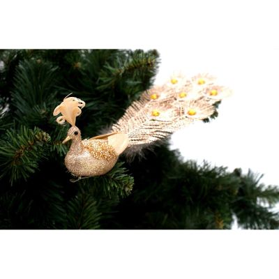 2. Dekorativer Pfau auf einer goldenen Kugelklemme