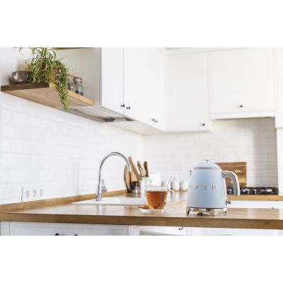 6. SMEG Wasserkocher KLF05PBEU 0,8 l pastellblauer Mini-Wasserkocher
