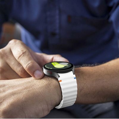 4. Tech-Protect Silikon-Sportarmband für Samsung Galaxy Watch 4/5/5 Pro/6/7/FE – Weiß
