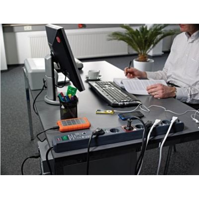 3. Brennenstuhl Secure-Tec 19.500A 6-fach Steckdosenleiste