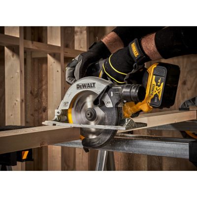 5. DEWALT 18V 165mm DCS565N Kreissäge