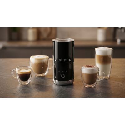 58. Smeg MFF02BLEU Milchaufschäumer/Wärmer, automatischer Milchaufschäumer/Wärmer, Schwarz