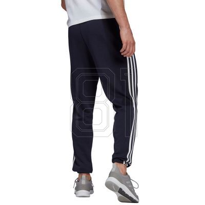 10. adidas Essentials Tapered Elastic Cuff 3-Streifen-Hose M GK8830