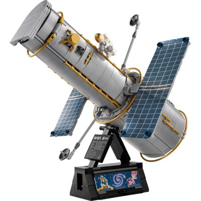 3. LEGO Icons 11382 - Hubble-Weltraumteleskop