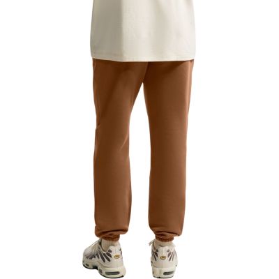 2. Nike Club Herrenhose Braun FN3808 270