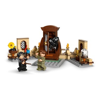 9. LEGO Harry Potter 76463 Schloss Hogwarts: Krankenflügel