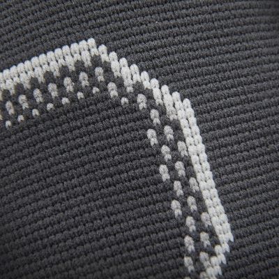 10. adidas S ADSU-12521BK Kniebandage