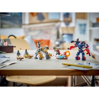 6. LEGO Marvel Super Heroes 76322 Avengers: Endgame Thor vs. Chitauri