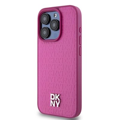 2. DKNY MagSafe-Hülle aus Leder mit Monogrammmuster und Metalllogo für iPhone 15 Pro, Pink