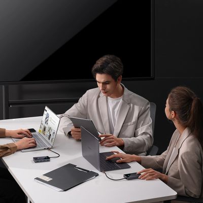 11. Baseus PioneerJoy 4xUSB-A 3.0 USB-C Hub – Grau