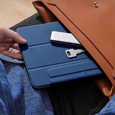 7. ESR Rebound Magnethülle für iPad Pro 12,9" 2020 / 2021 / 2022 / iPad Air 13" 2024 / 2025 - Blau