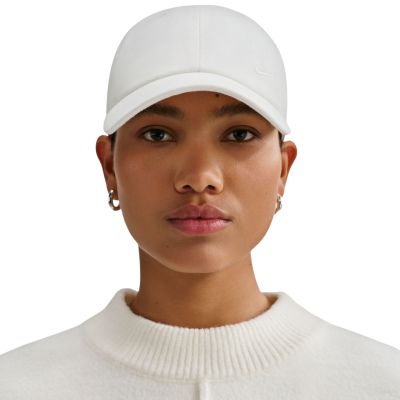 7. Nike Club Cap Weiß FZ5698 133
