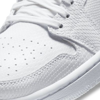 7. Nike Air Jordan 1 Mid W BQ6472-110 Schuhe