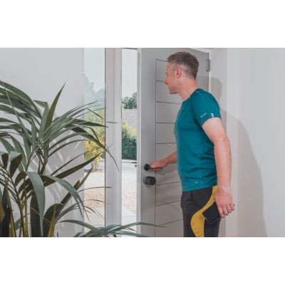 61. Yale Linus Smart Lock L2 Lite Schwarzes intelligentes Türschloss
