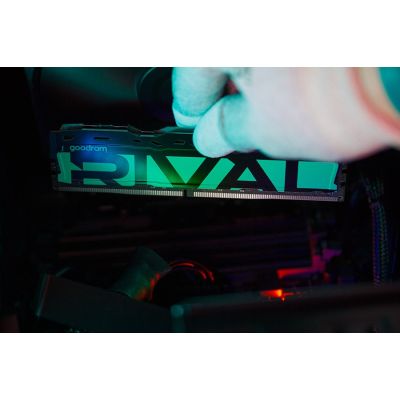 13. 8 GB DDR4 3200 MHz UDIMM goodram RIVAL Radiant Green