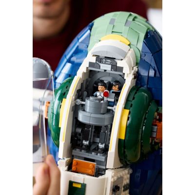 12. LEGO Star Wars 75409 - Jango Fetts Firespray-Patrouillenmann