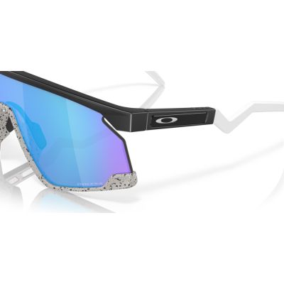 6. Oakley Bxtr Sonnenbrille Shield Wrap
