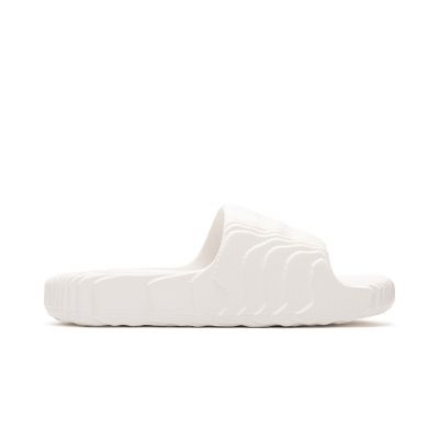 8. Adidas Adilette 22 Crystal White Damen/Herren-Slides mit komfortabler Profilsohle (HQ4672)