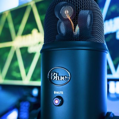 5. Logitech G Yeti Schwarzes Tischmikrofon