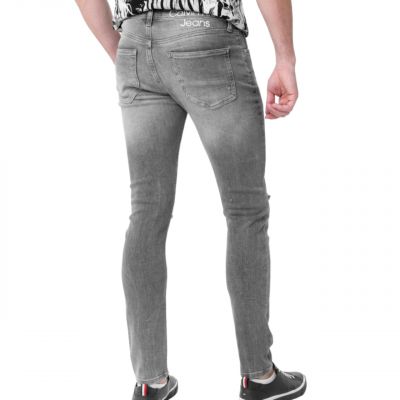 9. Calvin Klein Skinny Jeans M J30J320446