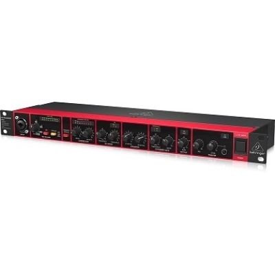 2. Behringer UV1 Audioverstärker