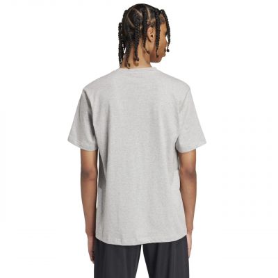 3. adidas Modern Essentials Graphic T-Shirt M IW2648