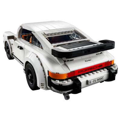 4. LEGO Creator Expert 10295 Porsche 911