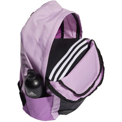 11. Adidas Classic Badge of Sport 3-Streifen Rucksack HM9147