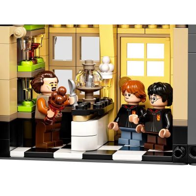 21. LEGO Harry Potter 75978 Winkelgasse