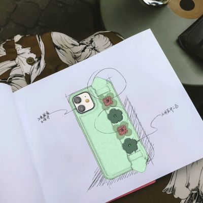 6. Kingxbar Sweet Series Gel-Hülle, verziert mit Original-Swarovski-Kristallen mit iPhone 12 mini blauer Halterung