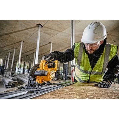 4. 54V Dewalt DCS579NT-XJ Kreissäge