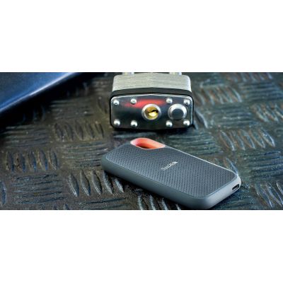 18. SanDisk Extreme Portable externe SSD-Festplatte (4 TB; USB 3.2; 1050 MB/s; SDSSDE61-4T00-G25)