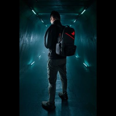 20. Asus ROG Strix Arion ESD-S1C/BLK/G/AS Gehäuse