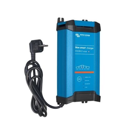 2. Blue Smart Charger IP22 12/30 (1)