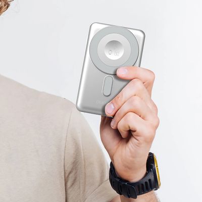 6. Dudao K29 10000 mAh PD 20 W MagSafe Powerbank mit Metallgehäuse, Ständer und integrierten USB-C/ Lightning Kabeln - Grau