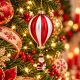 4. GLAS-CHRISTBAUMANHÄNGER IN BALLONFORM MIT WEIHNACHTSMANN – SASKA GIFT & DECOR