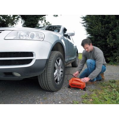 2. Black&Decker BDASI200-XJ Autokompressor