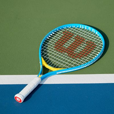 6. Wilson Ultra Power 21 3 1/2 Jr. WR118910H Tennisschläger