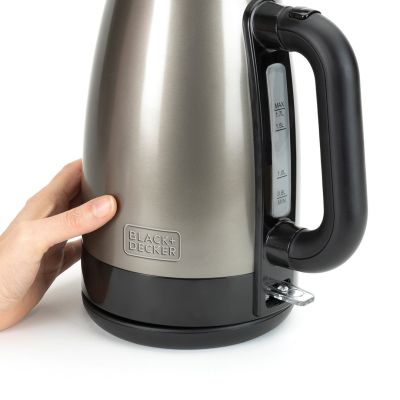 9. Black+Decker BXKE2201E Wasserkocher (2200 W; 1,7 l)