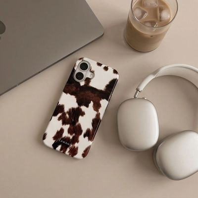 5. Tech-Protect Lamano MagSafe Hülle für iPhone 17 – braun und weiß