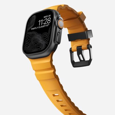 7. Nomad Rocky Point Armband, schwarzes Leder, Titan