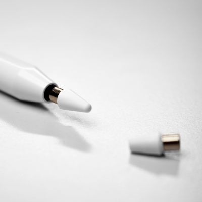 8. Wozinsky Stylus universeller aktiver Eingabestift (Android und iOS) – weiß