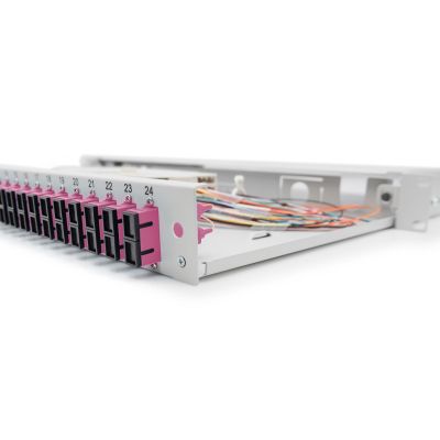2. Digitus DN-96322-4 Rack Parts Kabelmanagement-Panel