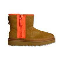 UGG W Classic Mini Damen-Schneestiefel mit Reißverschluss und Logo in Kastanienbraun - 1144034-CHE