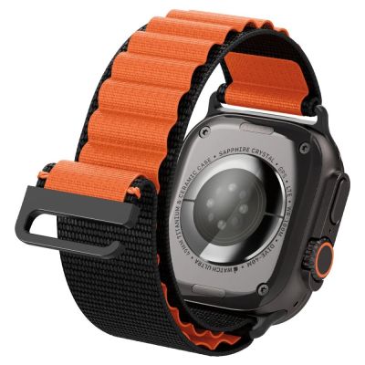 10. Spigen WBF1 Armband für Apple Watch 44 / 45 / 46 / 49 mm - Schwarz und Orange